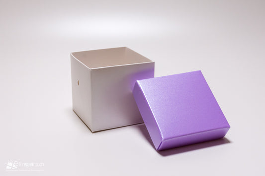 Geschenkbox mit Deckel lila (62x62x62)