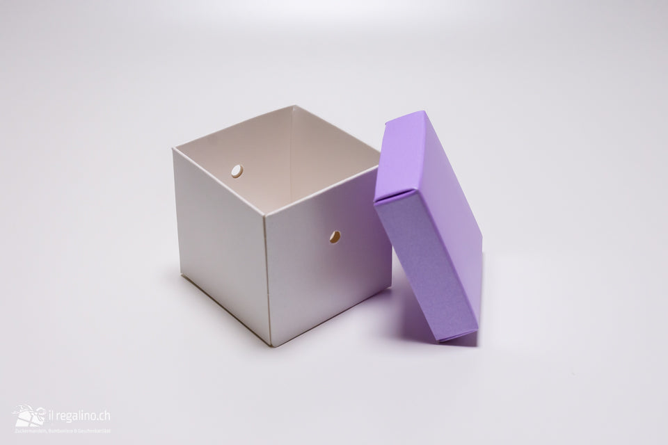 Geschenkbox mit Deckel lila (62x62x62)